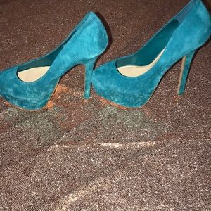 🐝 Teal Steve Madden Pumps 7.5